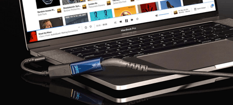 DragonFly Cobalt Named What Hi-Fi? Award Winner - AudioQuest